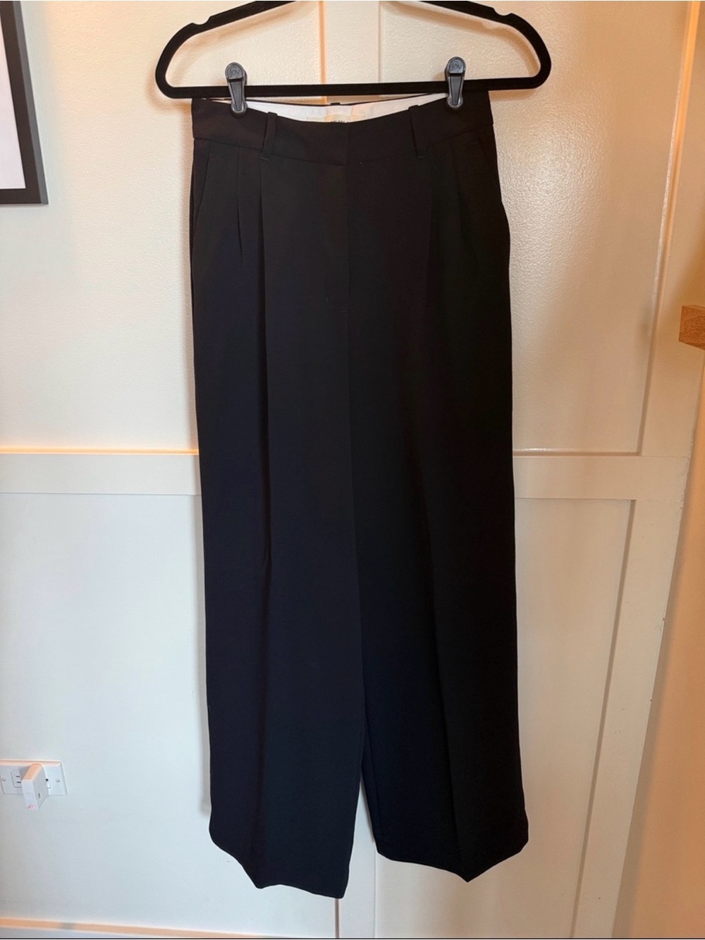 Aritzia The Effortless Pant - Black